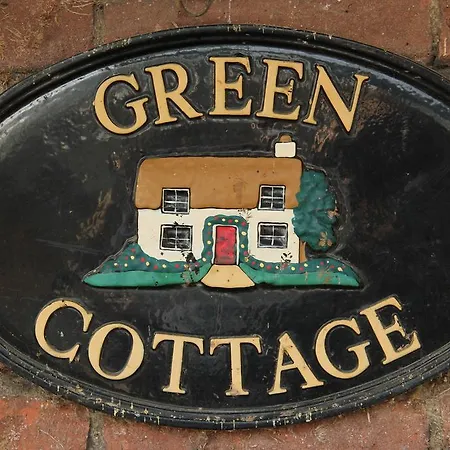 Huisje En B&B Green Cottage Bed & Breakfast Berg en Dal